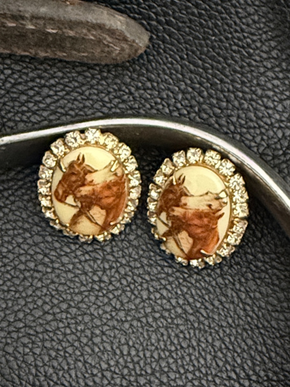 Vintage Horse Cameo Gold-Tone Stud Earrings - Cream and Brown